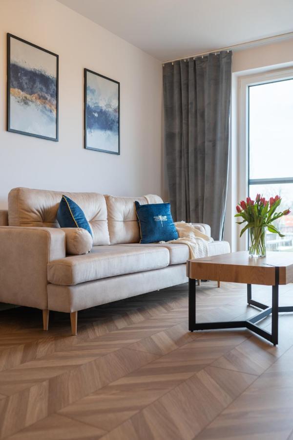 Lotte Apartment - Parking Podziemny, Osiedle Strzezone กลีวิตเซ ภายนอก รูปภาพ