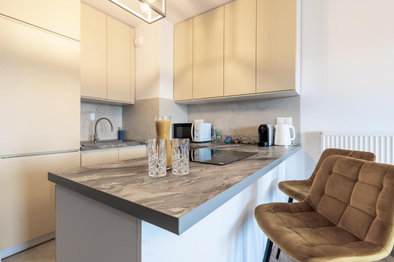 Lotte Apartment - Parking Podziemny, Osiedle Strzezone กลีวิตเซ ภายนอก รูปภาพ